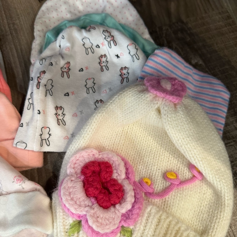 Assorted Baby Hats Collection - Picture 6 of 10